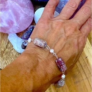 Cherry Quartz & Fresh Water Pearl Bracelet